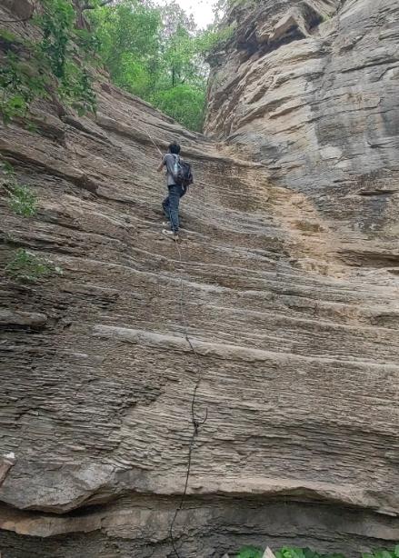 徒步济南峪路线黑佛峪怎么走_济南黑峪佛峪徒步路线_济南黑峪攻略