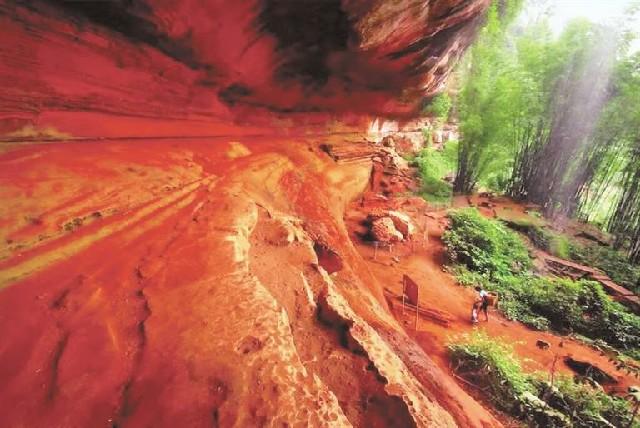 赤水：生态旅游的瑰宝，丹霞竹海与飞瀑交相辉映的旅游胜地